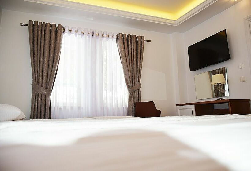 اتاق لوکس سه تخته, Eagles Philadelfia