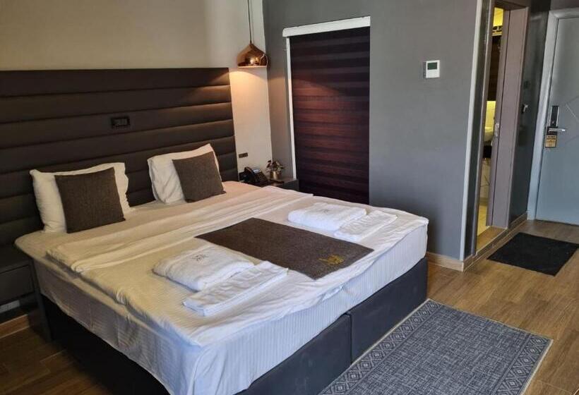 اتاق لوکس, International Palace