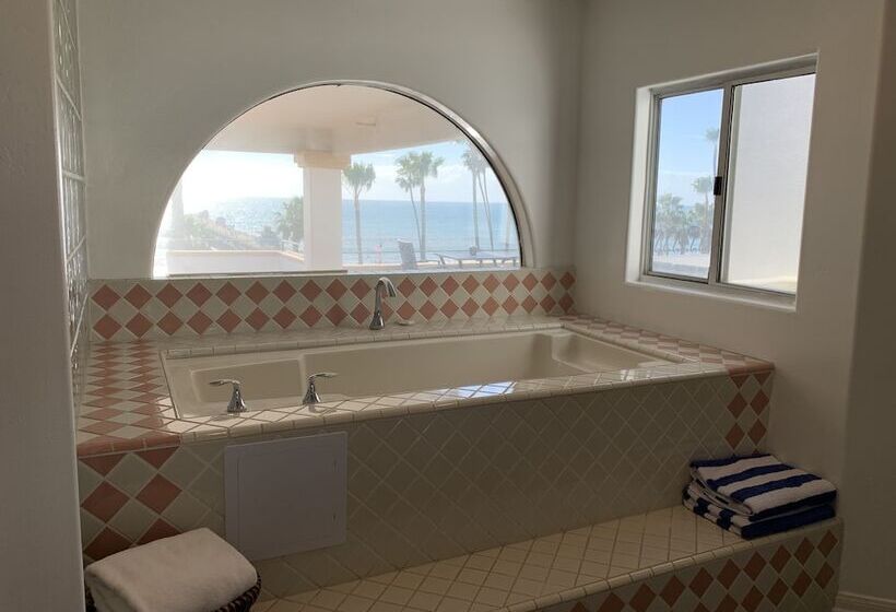 غرفة دور أخير, Casa Tropicana