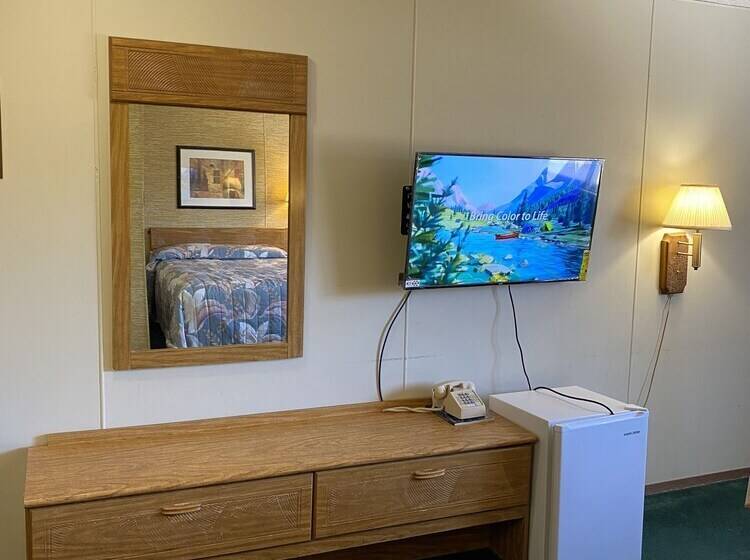 غرفه قياسيه سريرين مزدوجين, Burr Oak Motel