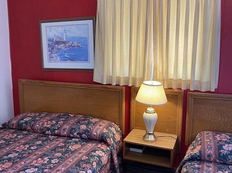 غرفه قياسيه سريرين مزدوجين, Burr Oak Motel