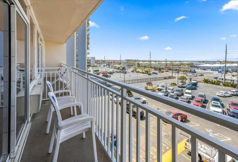 اتاق استاندارد با چشم‌انداز, Carousel Resort Hotel And Condominiums