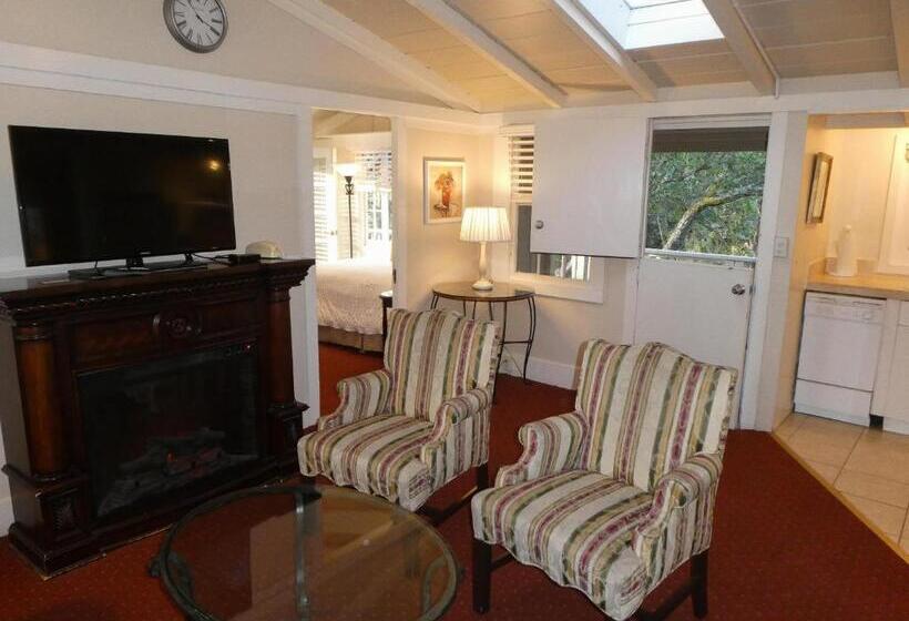 침실 1개 주택, Carmel Fireplace Inn