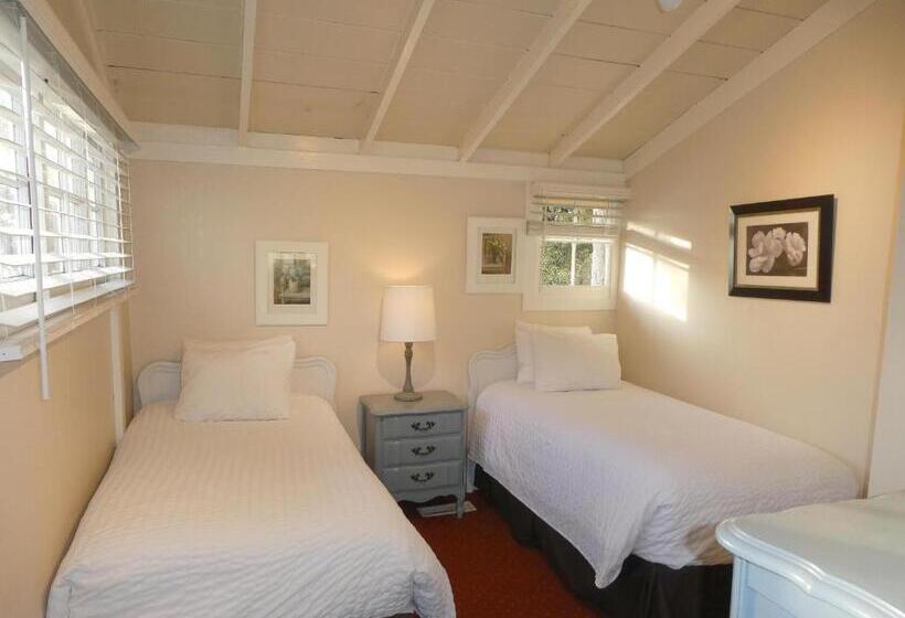 침실 1개 주택, Carmel Fireplace Inn