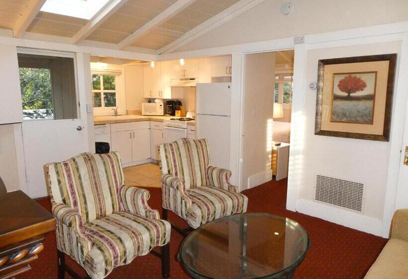 침실 1개 주택, Carmel Fireplace Inn