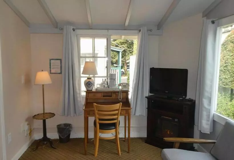 اتاق استاندارد با چشمانداز باغ, Carmel Fireplace Inn