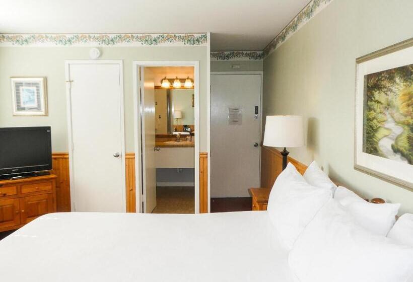 로얄 룸, Carmel Fireplace Inn