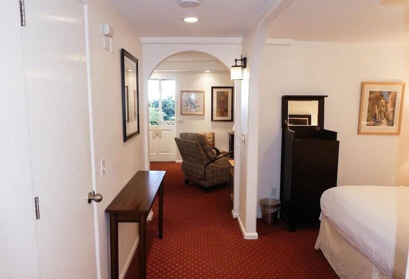 Дом 1 Спальня, Carmel Fireplace Inn