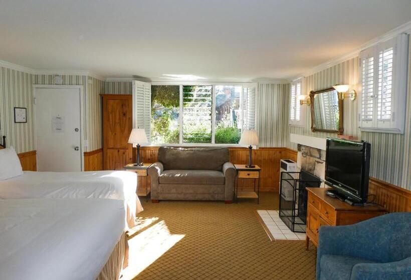 스탠다드 룸 킹사이즈 침대, Carmel Fireplace Inn