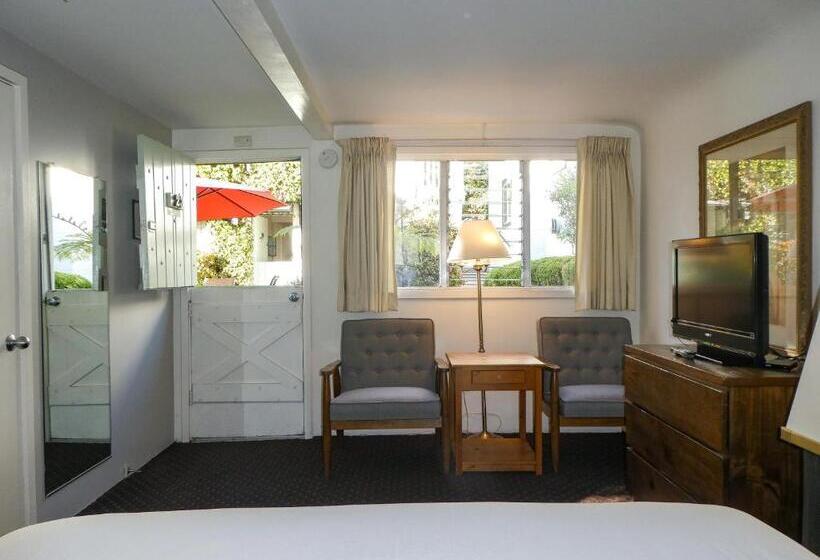 스탠다드 룸, Carmel Fireplace Inn