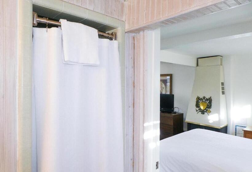 스탠다드 룸, Carmel Fireplace Inn