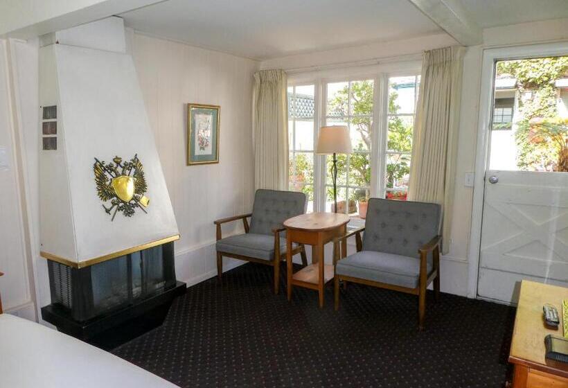 스탠다드 룸 킹사이즈 침대, Carmel Fireplace Inn