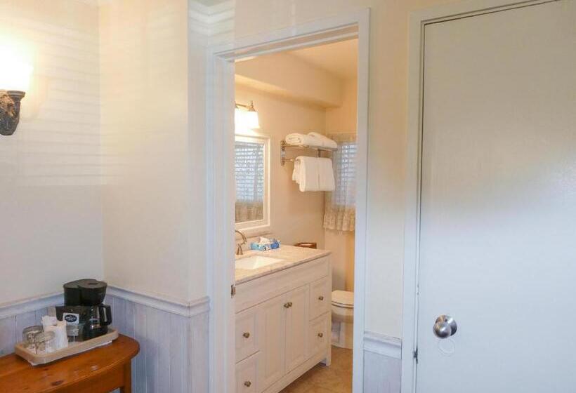 스탠다드 룸 킹사이즈 침대, Carmel Fireplace Inn