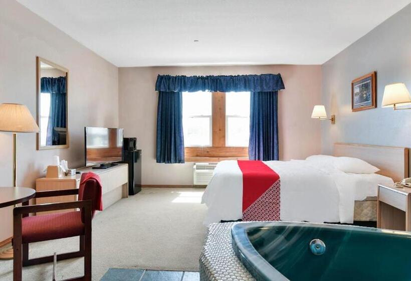 Люкс с гидромассажем, Casa Loma Economy Inn