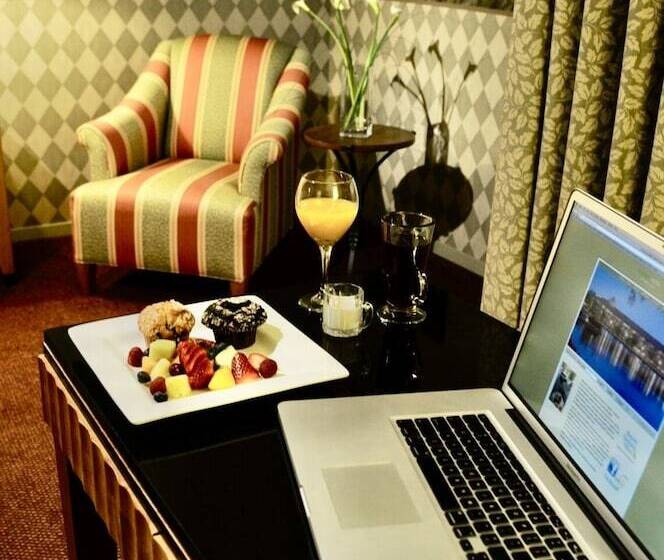 スーペリアールーム, Century