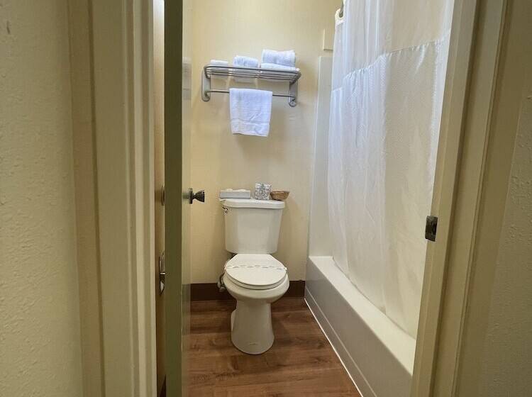 スタンダードルーム, Regency Inn Lakeport