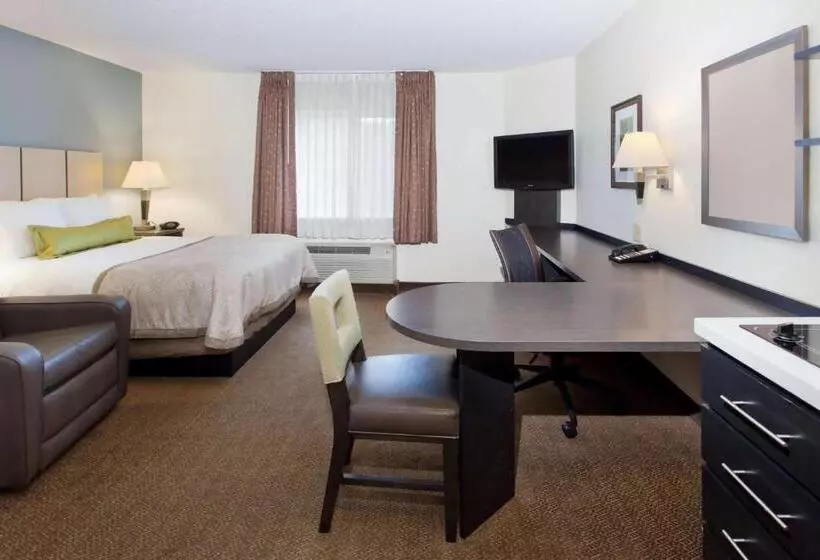 スタンダードスタジオ, Sonesta Simply Suites Knoxville