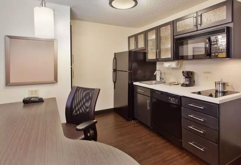 スイート, Sonesta Simply Suites Somerset
