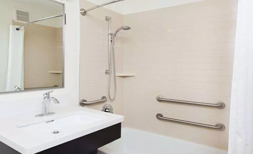 身障者適用スイートルーム, Sonesta Simply Suites Somerset