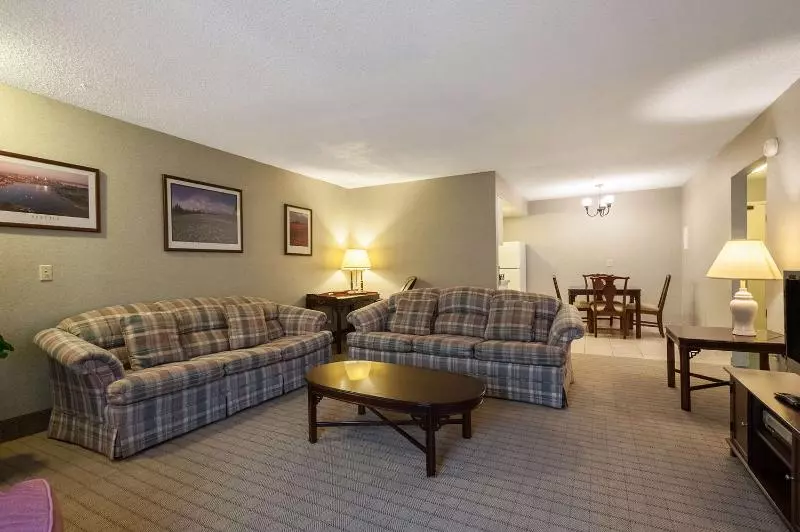 キングサイズベッドのスイートルーム, Surestay Hotel By Best Western Seatac Airport North