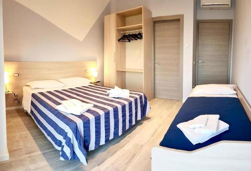 スタンダードトリプルルーム, Naranja