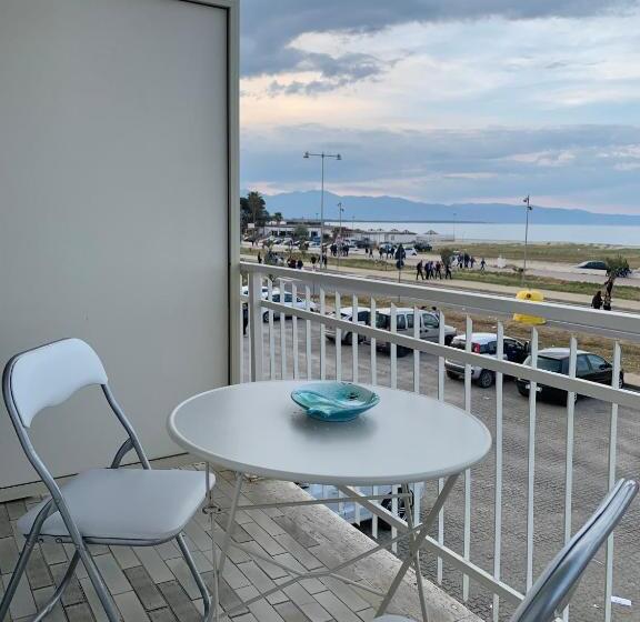 标准三人间, Naranja