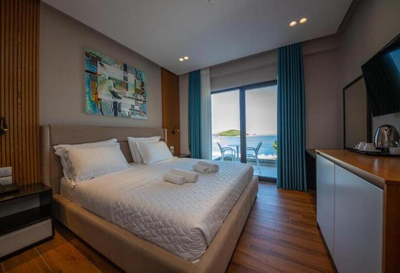 غرفة ديلوكس مطلّة علي البحر, King Hotel Ksamil