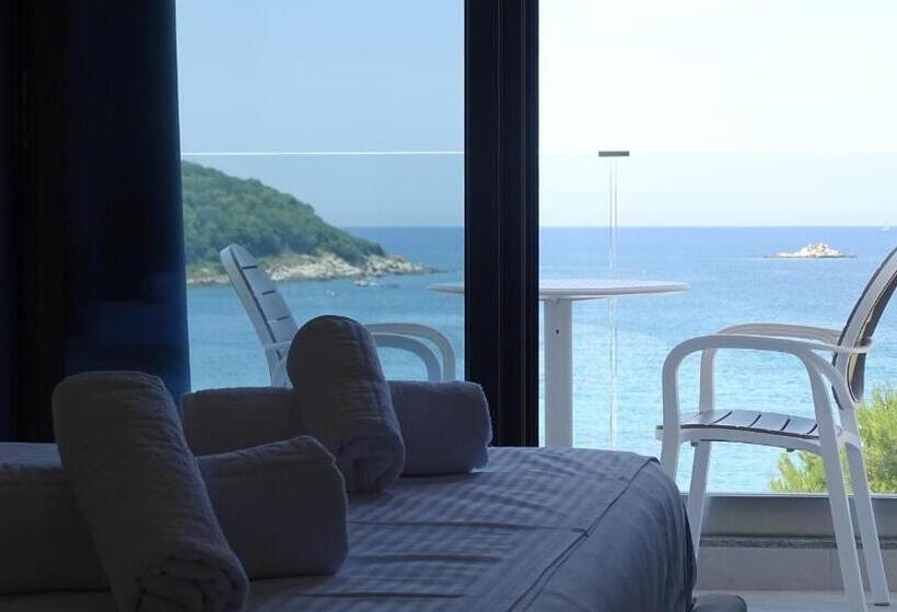 غرفة ديلوكس مطلّة علي البحر, King Hotel Ksamil