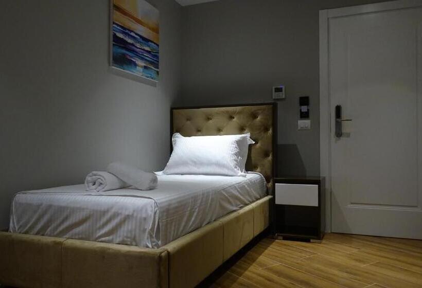 غرفة عائلية, King Hotel Ksamil