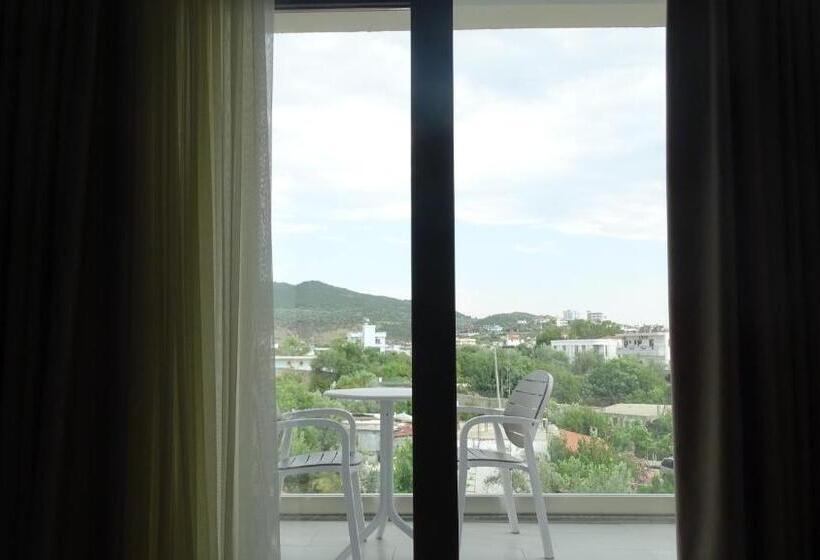 غرفة عائلية, King Hotel Ksamil