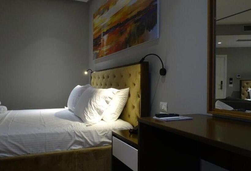 غرفة عائلية, King Hotel Ksamil