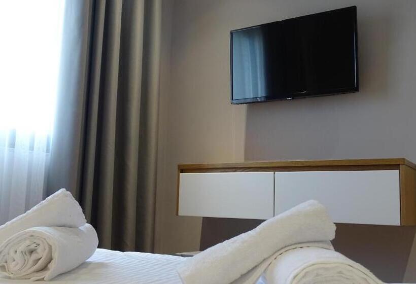 غرفة قياسية, King Hotel Ksamil