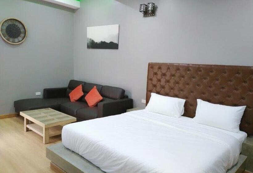 带大床的豪华间, Sawasdee​ Buriram​ Resort