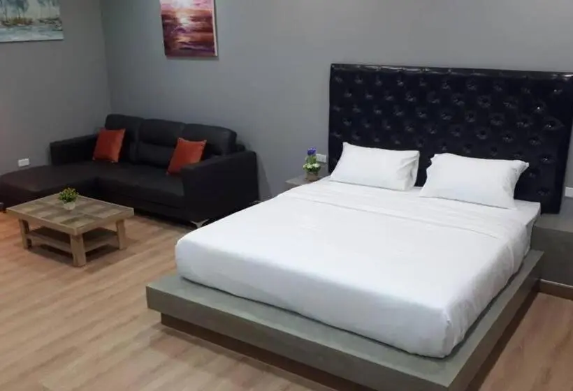 اتاق لوکس با تخت بزرگ, Sawasdee Buriram Resort