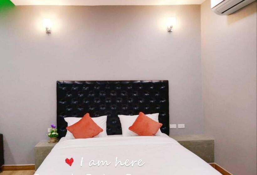 带大床的豪华间, Sawasdee​ Buriram​ Resort