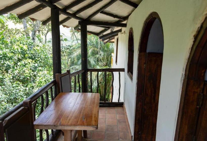 غرفة عائلية, El Refugio Hostel Curití