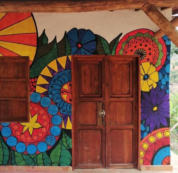 Хижина, El Refugio Hostel Curití