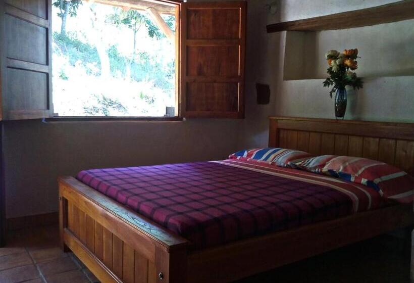 كابينة, El Refugio Hostel Curití