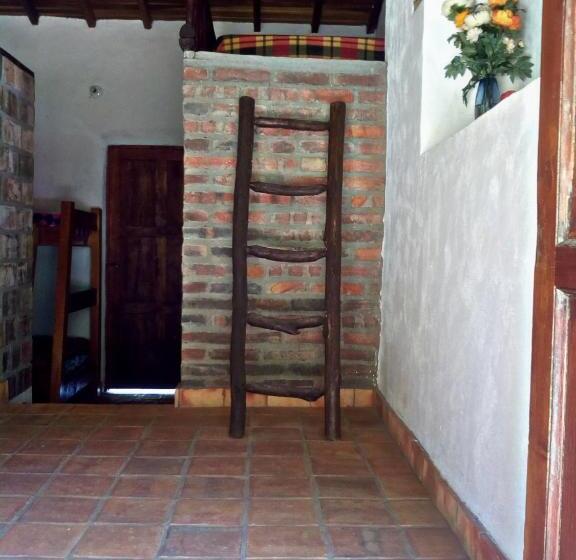 Хижина, El Refugio Hostel Curití