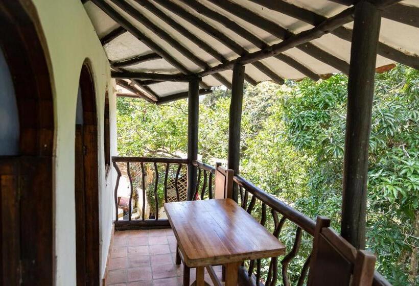 سرير فى غرفة مشتركه, El Refugio Hostel Curití