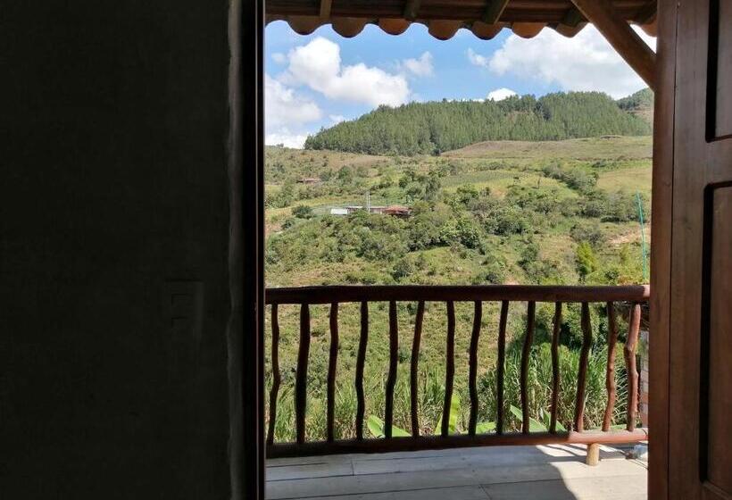 كابينة, El Refugio Hostel Curití