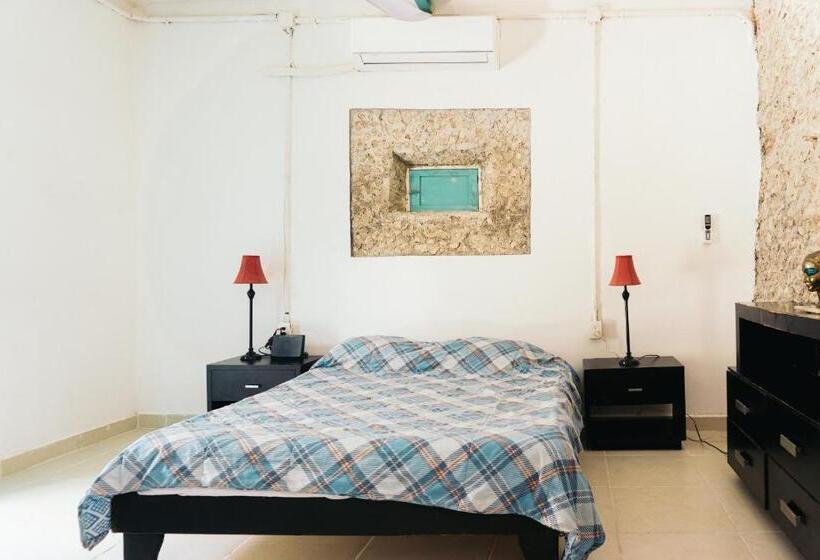 اتاق استاندارد, Guaya Hostel