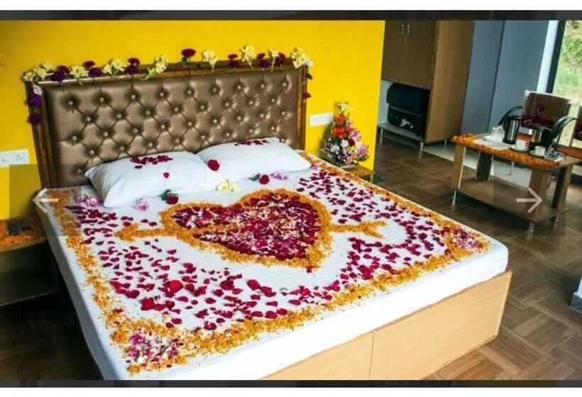 デラックスルーム, Goroomgo Divine Hills Shimla