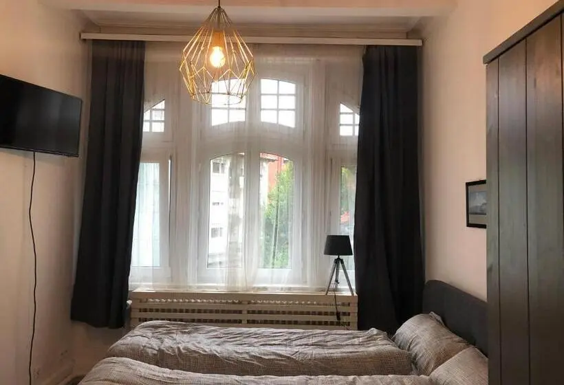 ３ベッドルームアパートメント, Ferienzimmer Tübingen
