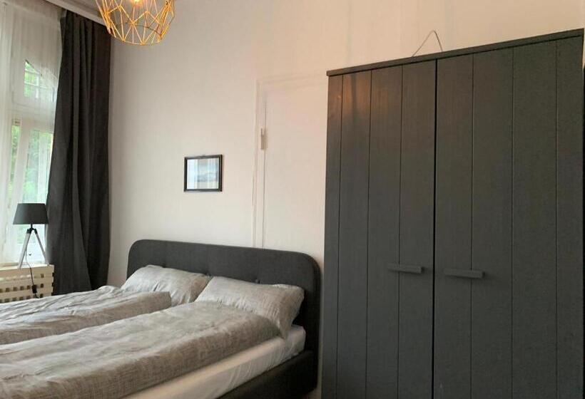 Апартаменты 3 Спальни, Ferienzimmer Tübingen