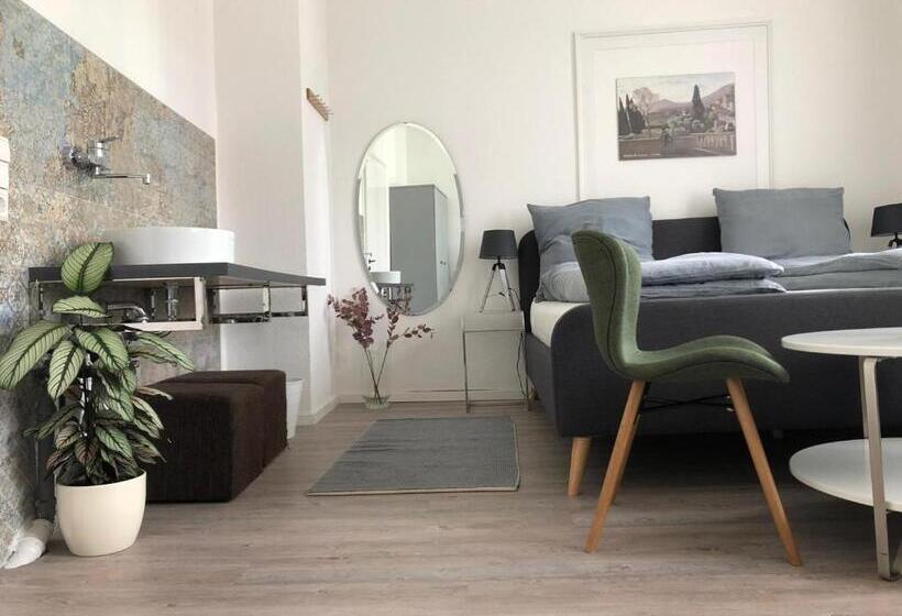 Апартаменты 3 Спальни, Ferienzimmer Tübingen