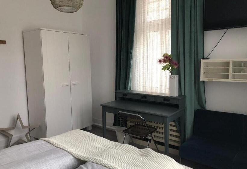 Апартаменты 3 Спальни, Ferienzimmer Tübingen