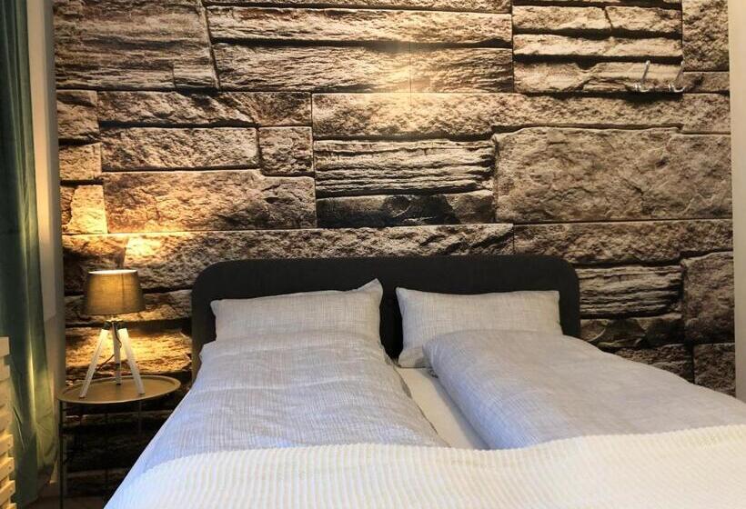 Апартаменты 3 Спальни, Ferienzimmer Tübingen