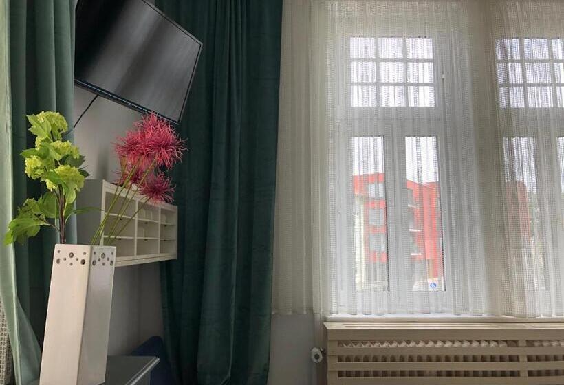 Апартаменты 3 Спальни, Ferienzimmer Tübingen