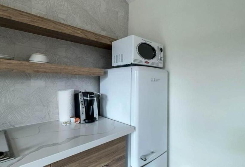 بنجلو قياسى, Seahorse Beach Bungalows